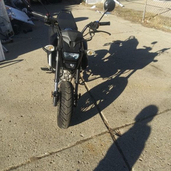 grom clone motorcycle - Picture 1 of 3